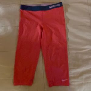 Nike Pro capri leggings
